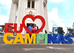Castelo recebe o primeiro letreiro "Eu amo Campinas" 3 Castelo Clovis Cordeiro e Alexandra