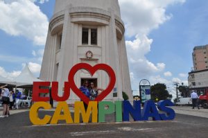 Castelo recebe o primeiro letreiro "Eu amo Campinas" 6 Castelo Roni e Lázara