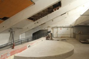 Exposição"Fábio Penteado: Pétalas e Estrelas" segue até março no Centro de Convivência 1 Centro de Convivencia obra interna Manoel Brito