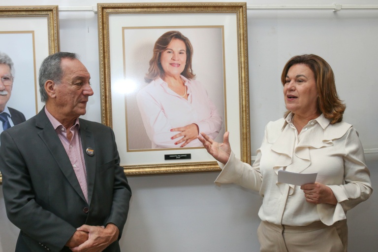 Debora Palermo é a primeira mulher a presidir a Câmara de Campinas e a integrar galeria de quadros dos presidentes da Câmara