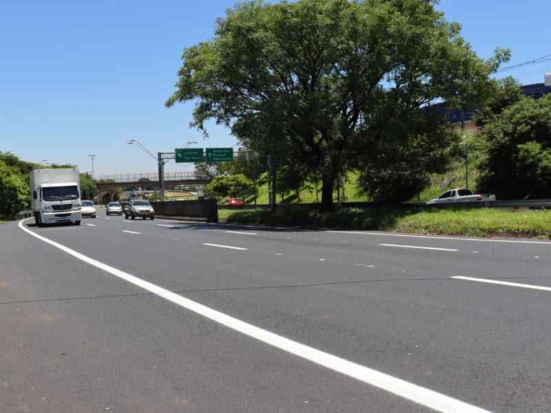 Trecho da avenida Lix da Cunha recebe terceira faixa para trânsito sentido centro de Campinas