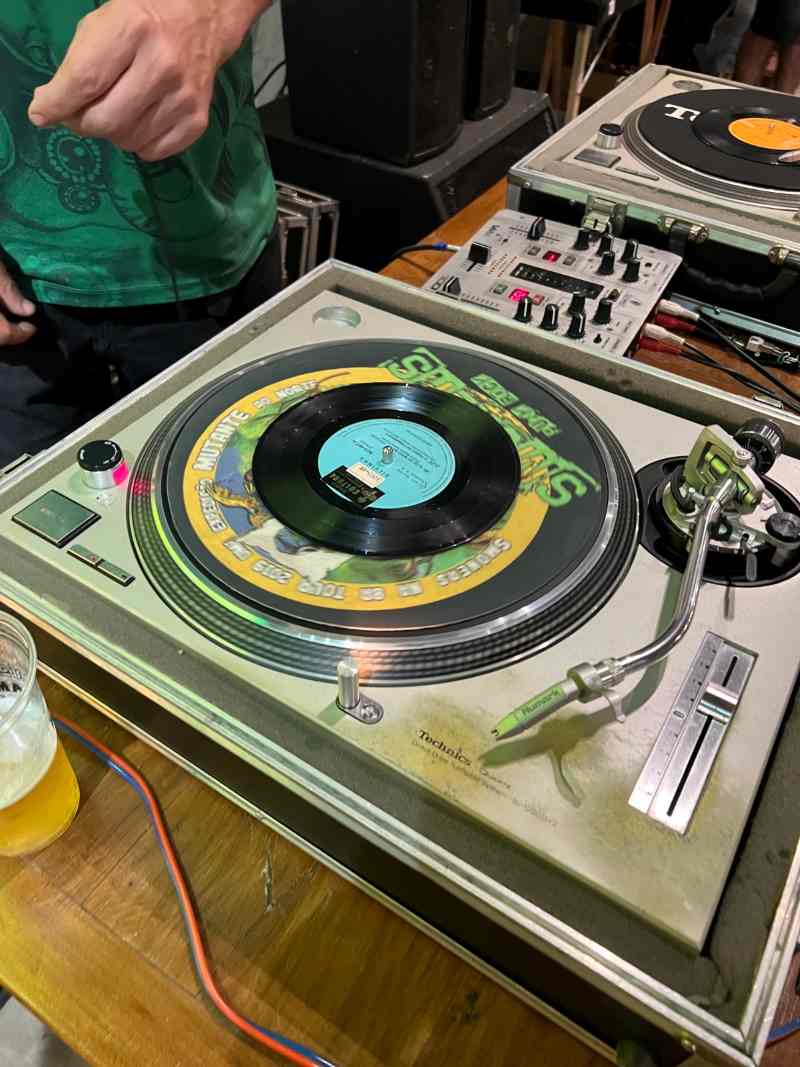 Feira de Discos de Barão tem última edição do ano com apresentação do DJ Paulão