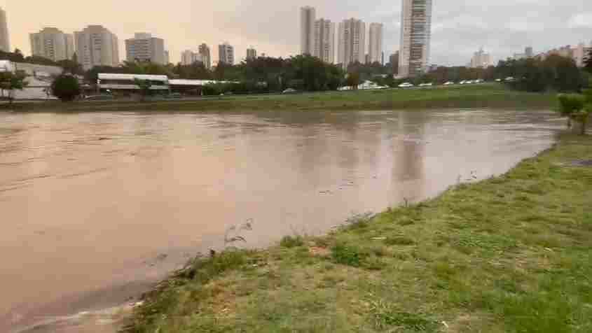 Primeira chuva do ano coloca Campinas em estado de atenção