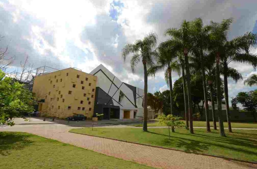 Teatro Castro Mendes fachada Arquivo PMC