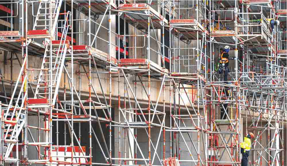 Construção civil fecha 75,6 mil postos de trabalho em dezembro de 2023