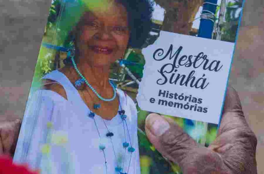 Livro autobiografio da mestra Sinha Divulgacao Gabi Colonia