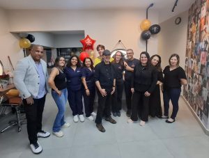 Ecio Cabelos celebra 21 anos de atendimento em outubro 3 Ecio Equipe Foto Clovis Cordeiro