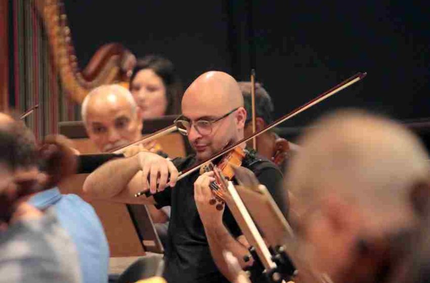 Musicos seguem ensaiando no CCC para os proximos concertos Foto Firmino Piton