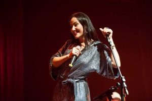 A interprete Ana Paula Moreti sera acompanhada por pianistas para interpretar composicoes da MPB Foto Divulgacao Juarez Godoy