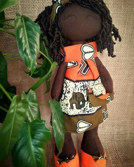 Boneca Capulana Capa Divulgacao