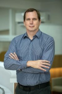 Muito além do PSA: o risco de simplificar um debate que exige precisão, equidade e ciência atualizada 1 Dr. Andre Sasse oncologista