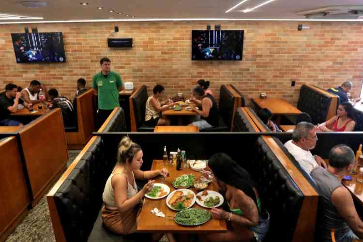Gestores de restaurantes acompanham movimento com atencao Divulgacao