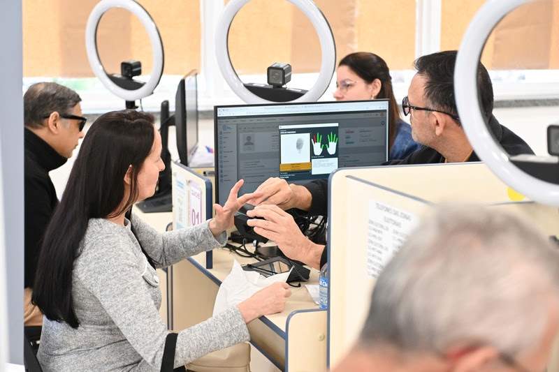 Depois de cadastrar a biometria deve fazer a coleta das digitais de forma presencial Divulgacao