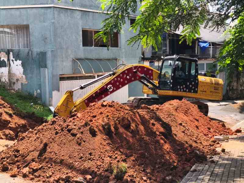 Obra em galeria interdita trânsito na região do Bosque pelo menos até quarta-feira, 25
